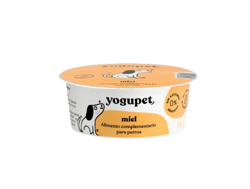 Los yogures para perros con miel de Yogupet son un alimento complementario que aportan calcio, Omega 3 para la piel y el pelo, entre otros muchos beneficios. Tienda de alimentación animal Shop Animal Spirit, en La Puebla de Montalbán (Toledo). Envíos a domicilio.