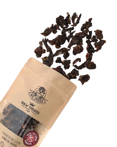 Los Raw Treats de Lomo de ciervo de Mr Bones son un snack 100% natural ideal para perros y gatos, bajos en grasas. Elaborado con carne de ciervo apta para consumo humano. Sin cereales, aditivos ni conservantes. Descubre más en Shop Animal Spirit