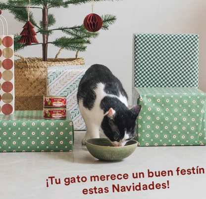 Las comida cocinada de Wild Balance especial menú de Navidad para gatos, cocinadas al vapor a fuego lento con trozos de ternera, pollo, cerdo y pato. 100% carne. Descubre más productos en Shop Animal Spirit