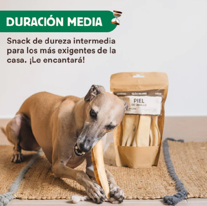 La piel de caballo de Wild Balance es un snack ideal para perros con alergias e intolerancias al ser una proteína exótica. Es muy bajo en grasas, ideal para perros con tendencia al sobrepeso. Reduce el estrés. Descubre más en Shop Animal Spirit.