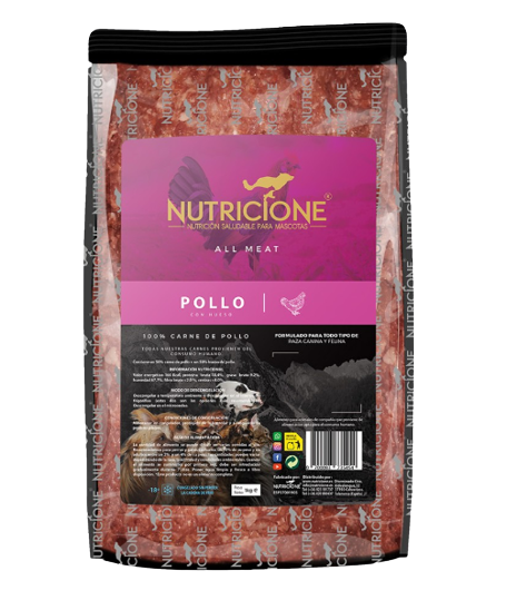 Todo pollo BARF es un alimento crudo para perros y gatos de Nutricione. Descubre más en Shop Animal Spirit